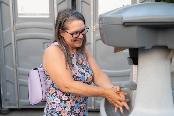 Portable Toilet Options We Offer in Woodridge, IL